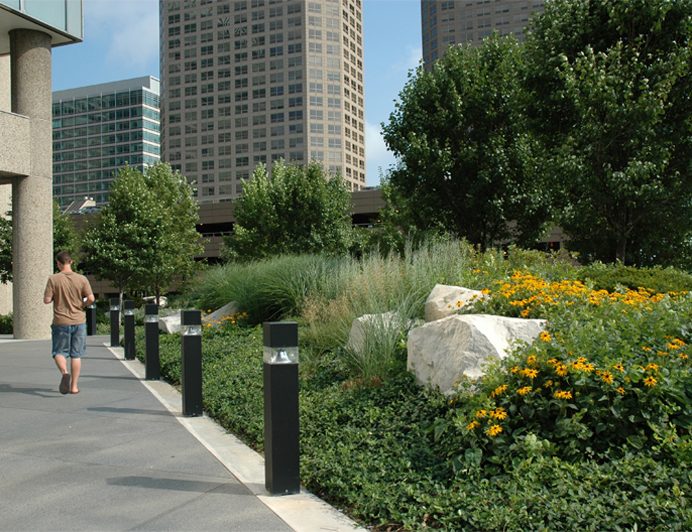 JRA_Harold Washington Social Security Center_Landscape Berm